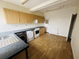 Kitchen - click for photo gallery